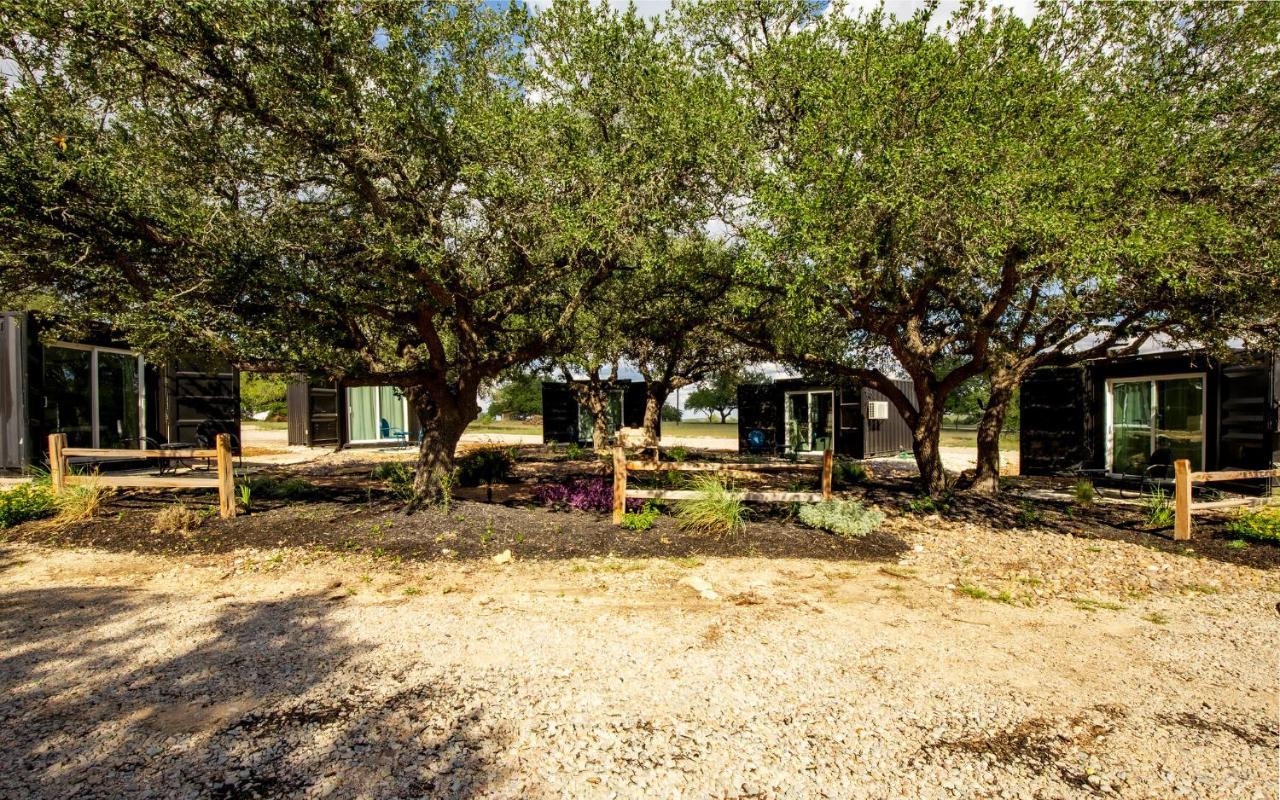 فيلا The Container Retreat @ 290 Wine Trail #1 Escape To Hye, Tx المظهر الخارجي الصورة